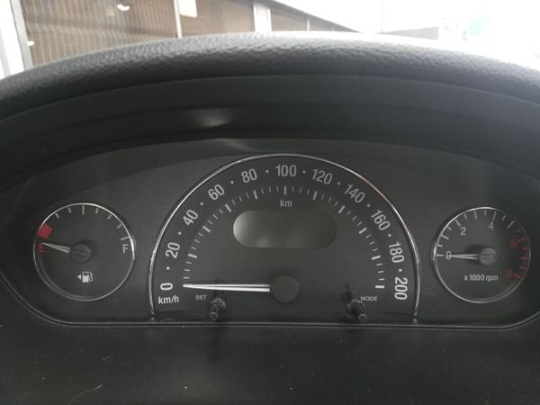 2016-TATA-Indica-2016-Tata-Indica-14-vista-safire image:13