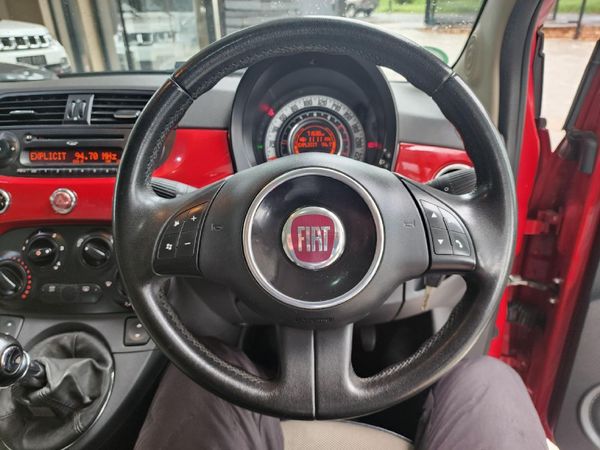 2016-Fiat-500-14-Lounge image:13