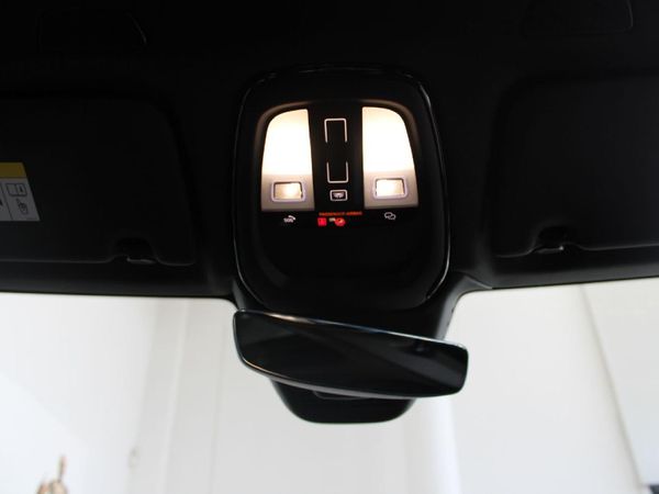 2025-Volvo-XC60-T8-Twin-Engine-Ultimate-Dark-AWD image:15