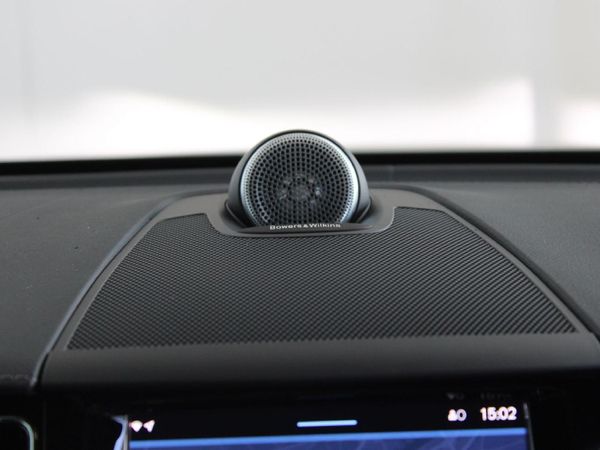 2025-Volvo-XC60-T8-Twin-Engine-Ultimate-Dark-AWD image:18