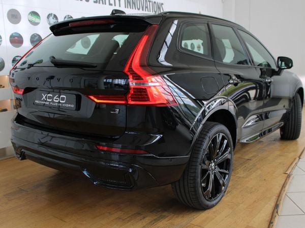 2025-Volvo-XC60-T8-Twin-Engine-Ultimate-Dark-AWD image:4