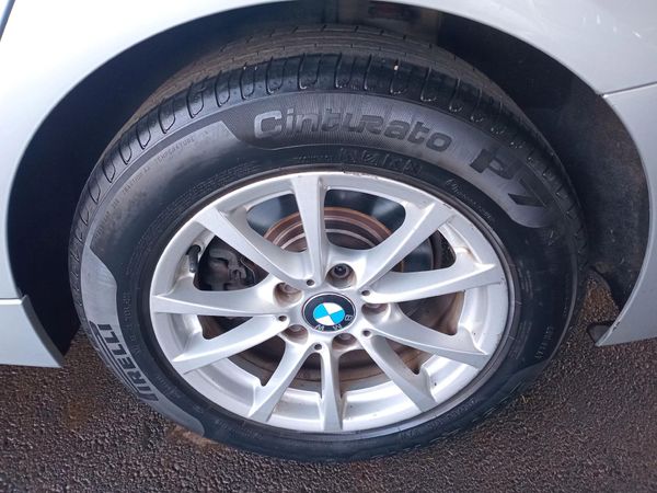 2013-BMW-3-Series-316i-Auto image:4