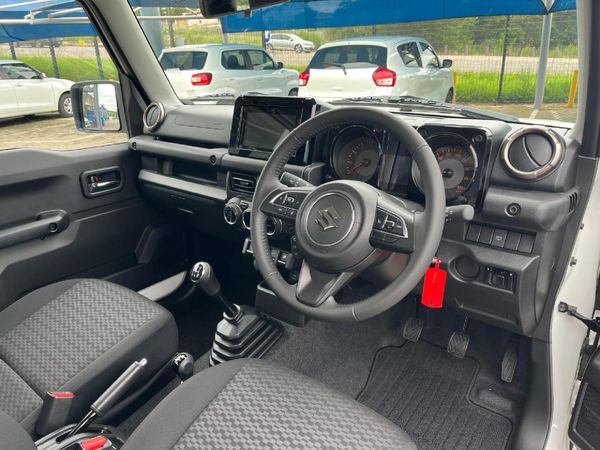 2026-Suzuki-Jimny-15-GLX image:13