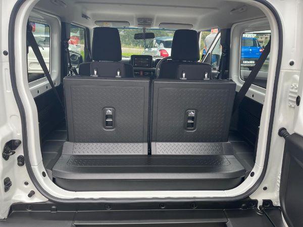2026-Suzuki-Jimny-15-GLX image:8