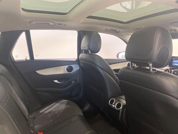 2019-Mercedes-Benz-GLC-250d image:9