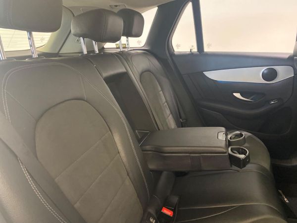 2019-Mercedes-Benz-GLC-250d image:8