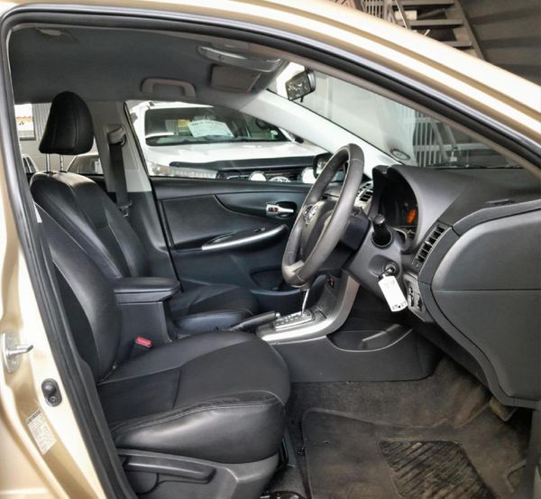 2013-Toyota-Corolla-16-Advanced-Auto image:9