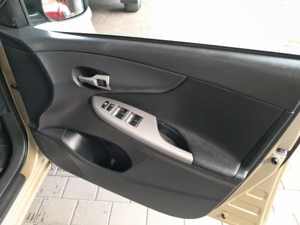 2013-Toyota-Corolla-16-Advanced-Auto image:10