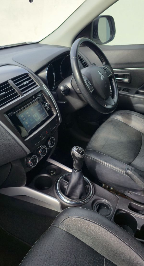 2014-Mitsubishi-ASX-20-GLX-Sport image:11