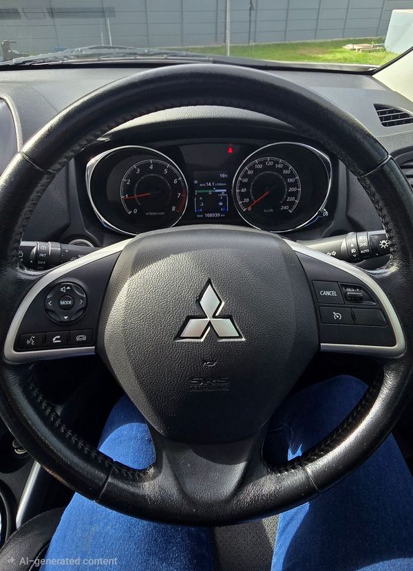 2014-Mitsubishi-ASX-20-GLX-Sport image:5