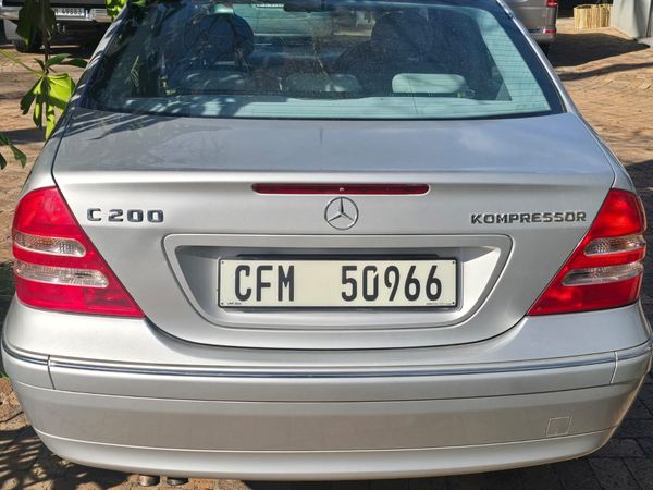 2002-Mercedes-Benz-C-Class-C-200K-Classic-Auto image:2