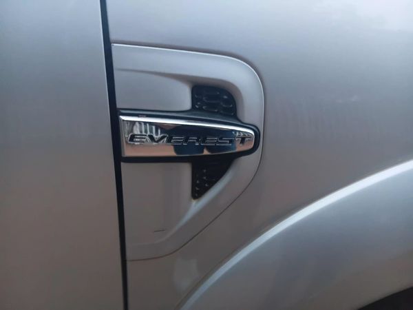 2013-Ford-Everest-30-TDCi-XLT image:5