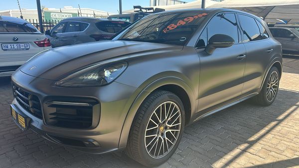 2019-Porsche-Cayenne-S-Auto image:1