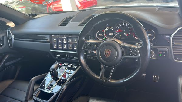 2019-Porsche-Cayenne-S-Auto image:4