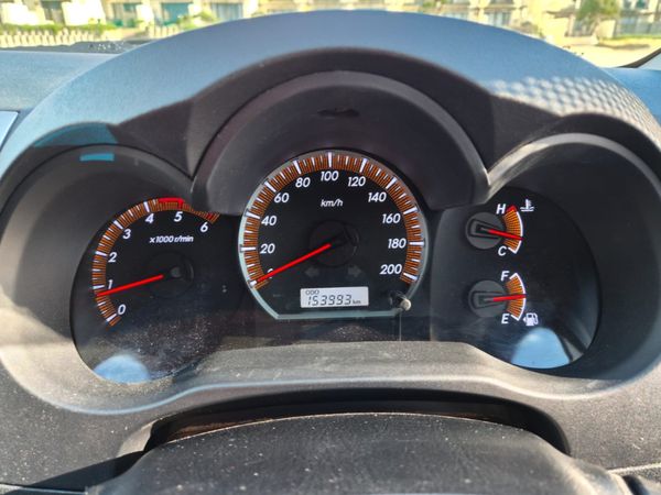 2014-Toyota-Hilux-30-D-4D-Legend-45-Xtra-Cab image:6