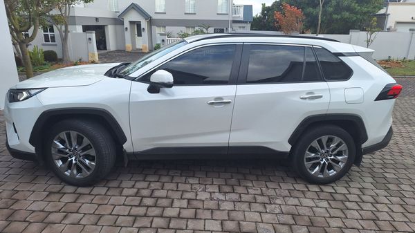 2022-Toyota-RAV4-20-VX-CVT image:1