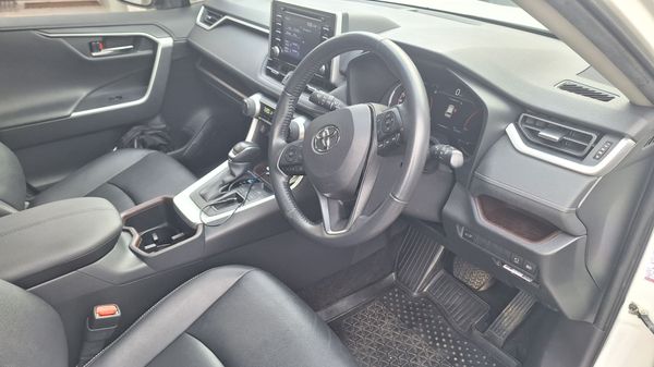 2022-Toyota-RAV4-20-VX-CVT image:5
