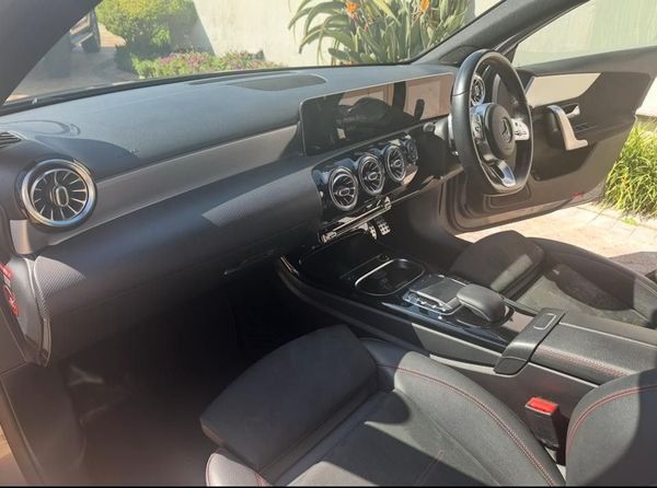 2018-Mercedes-Benz-A-Class-A-250-AMG-Auto image:4
