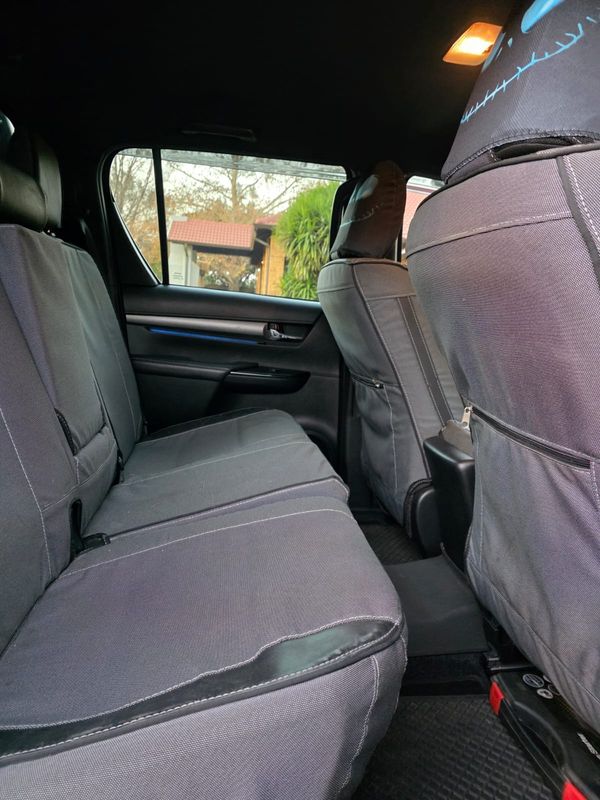 2021-Toyota-Hilux-28-GD-6-Raised-Body-Legend-Auto-Double-Cab image:12