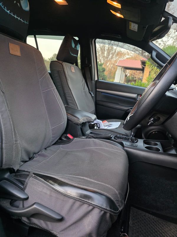 2021-Toyota-Hilux-28-GD-6-Raised-Body-Legend-Auto-Double-Cab image:4