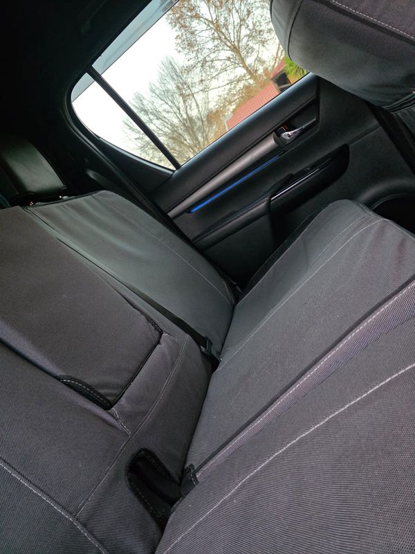 2021-Toyota-Hilux-28-GD-6-Raised-Body-Legend-Auto-Double-Cab image:7