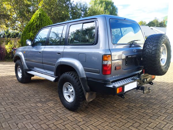 1997-Toyota-Land-Cruiser-80-42-D-GX-Station-Wagon image:1