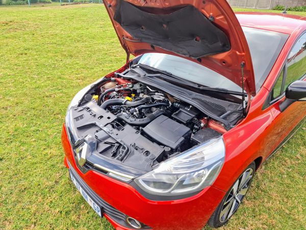 2013-Renault-Clio-IV-900T-Dynamique-5-dr-66kW image:12