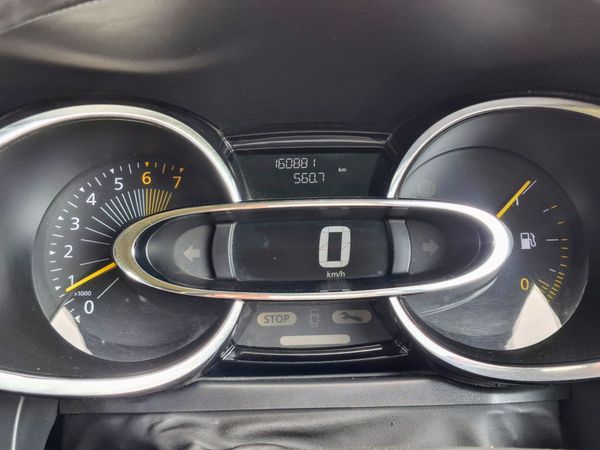 2013-Renault-Clio-IV-900T-Dynamique-5-dr-66kW image:13