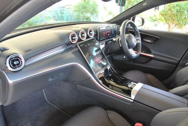 2023-Mercedes-Benz-C-Class-C-200-Auto image:7