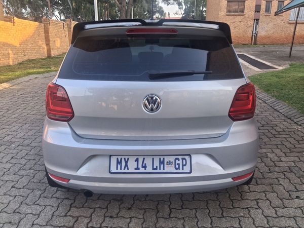 2016-Volkswagen-Polo-12-TSI-Highline-81kW image:3
