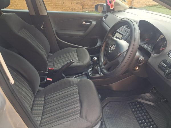2016-Volkswagen-Polo-12-TSI-Highline-81kW image:5