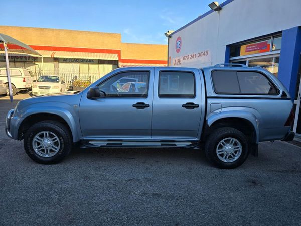 Used Isuzu KB 240 Double-Cab LE KB72 for sale in Western Cape