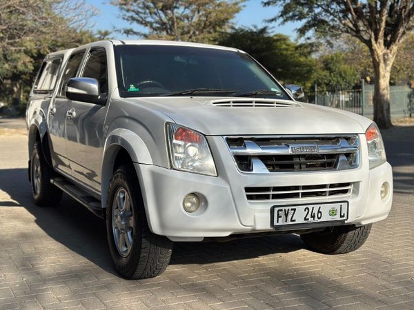 Used Isuzu KB 300D-Teq Double-Cab LX for sale in North West