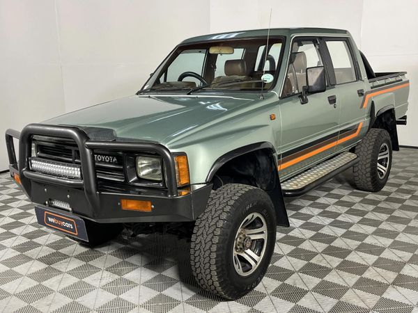 ザ・トレンド 1988 UPU Used Toyota Hilux 2200 4x4 Double-Cab for sale in Kwazulu Natal