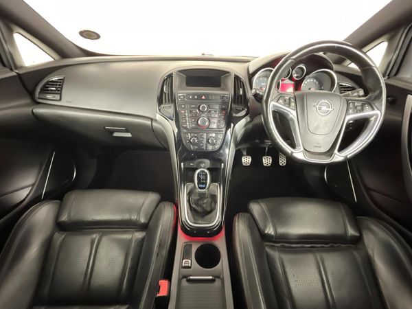 Used Opel Astra 2.0T OPC for sale in Gauteng - Cars.co.za (ID