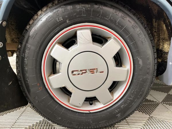 Used Opel Monza 1.8 GLX Auto for sale in Gauteng - Cars.co.za (ID