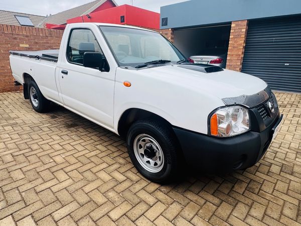 Used Nissan NP300 2.5 TDi LWB Single-Cab for sale in Free State