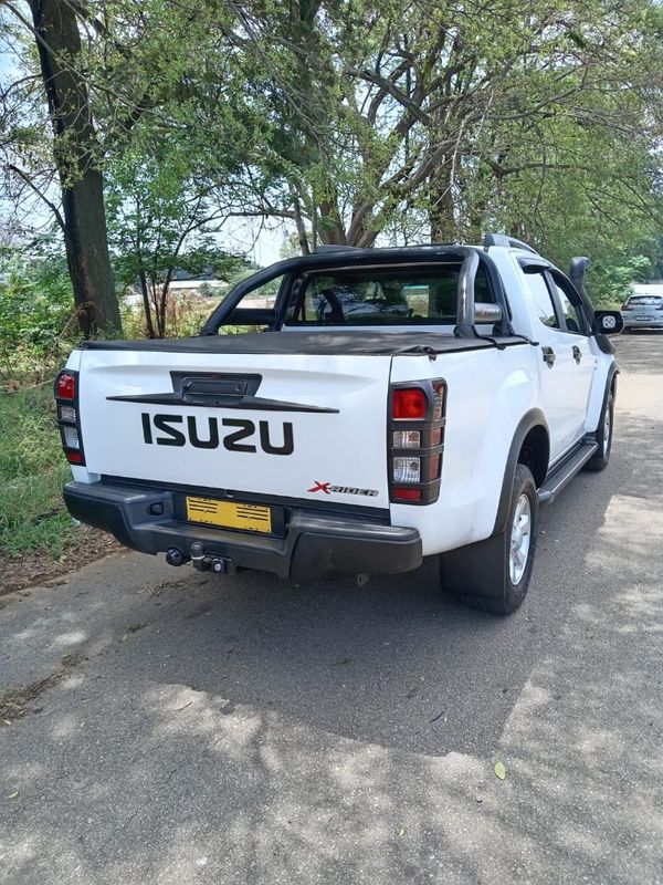 Used Isuzu D-Max 300 X-Rider Auto Double-Cab for sale in North