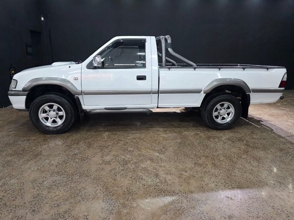 Used Isuzu KB 300 TDi LWB LX Single-Cab for sale in Kwazulu Natal