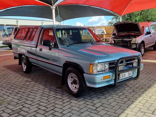 Used Toyota Hilux 2400 SRX Raider Single-Cab for sale in Gauteng