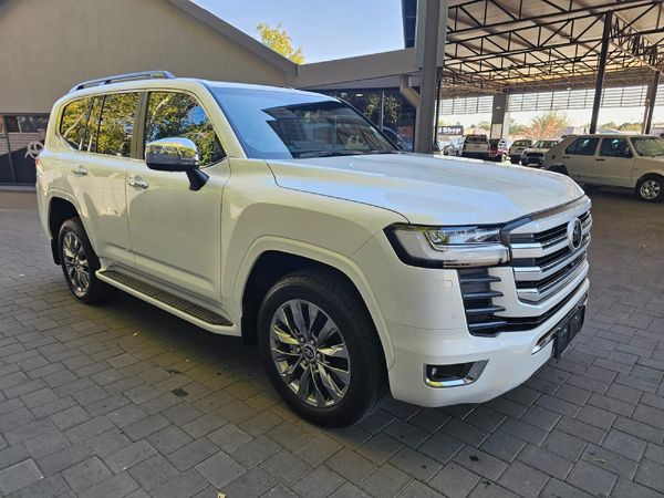 Used Toyota Land Cruiser 300 300 V6 3.3D ZX SE for sale in North