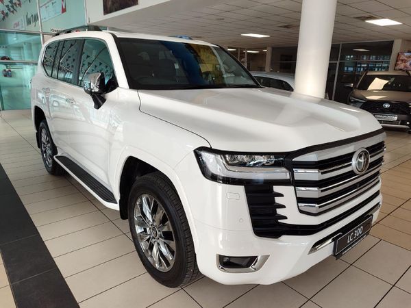 V6 写真 New Toyota Land Cruiser 300 V6 3.5 T ZX for sale in North West