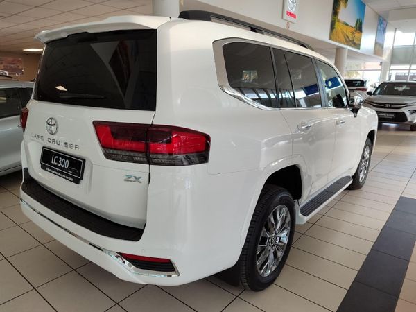New Toyota Land Cruiser 300 V6 3.5 T ZX for sale in North West