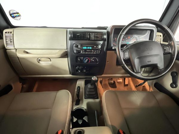 Used Jeep Wrangler 4.0 Sahara for sale in Kwazulu Natal - Cars.co