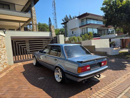 Used BMW 3 Series BMW BOX 325i - SHOWROOM CONDITION for sale in Kwazulu ...
