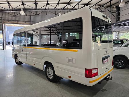 Used Toyota Coaster 2.8D GL Auto 23 Seater for sale in Gauteng - Cars ...
