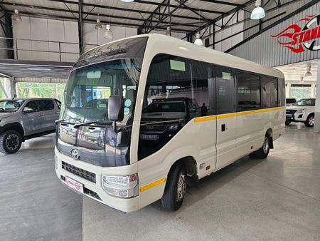 Used Toyota Coaster 2.8D GL Auto 23 Seater for sale in Gauteng - Cars ...