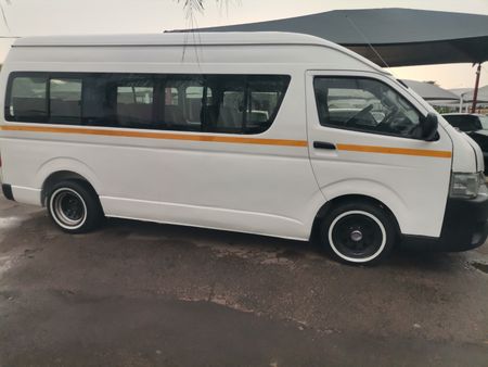 Used Toyota Quantum 15 Seat Minibus for sale in Gauteng - Cars.co.za ...