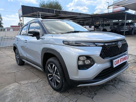 2025-Toyota-Starlet-Cross-15XR-Auto_0