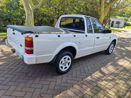 2002-Ford-Bantam-1300-Leisure_7